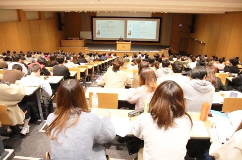 関西大学でCSR講義を実施