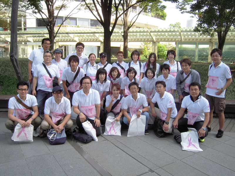 Participation in Pink ribbon Smile Walk (Tokyo)