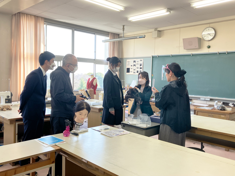 愛知県立名古屋聾学校にてウィッグに関する講義を実施