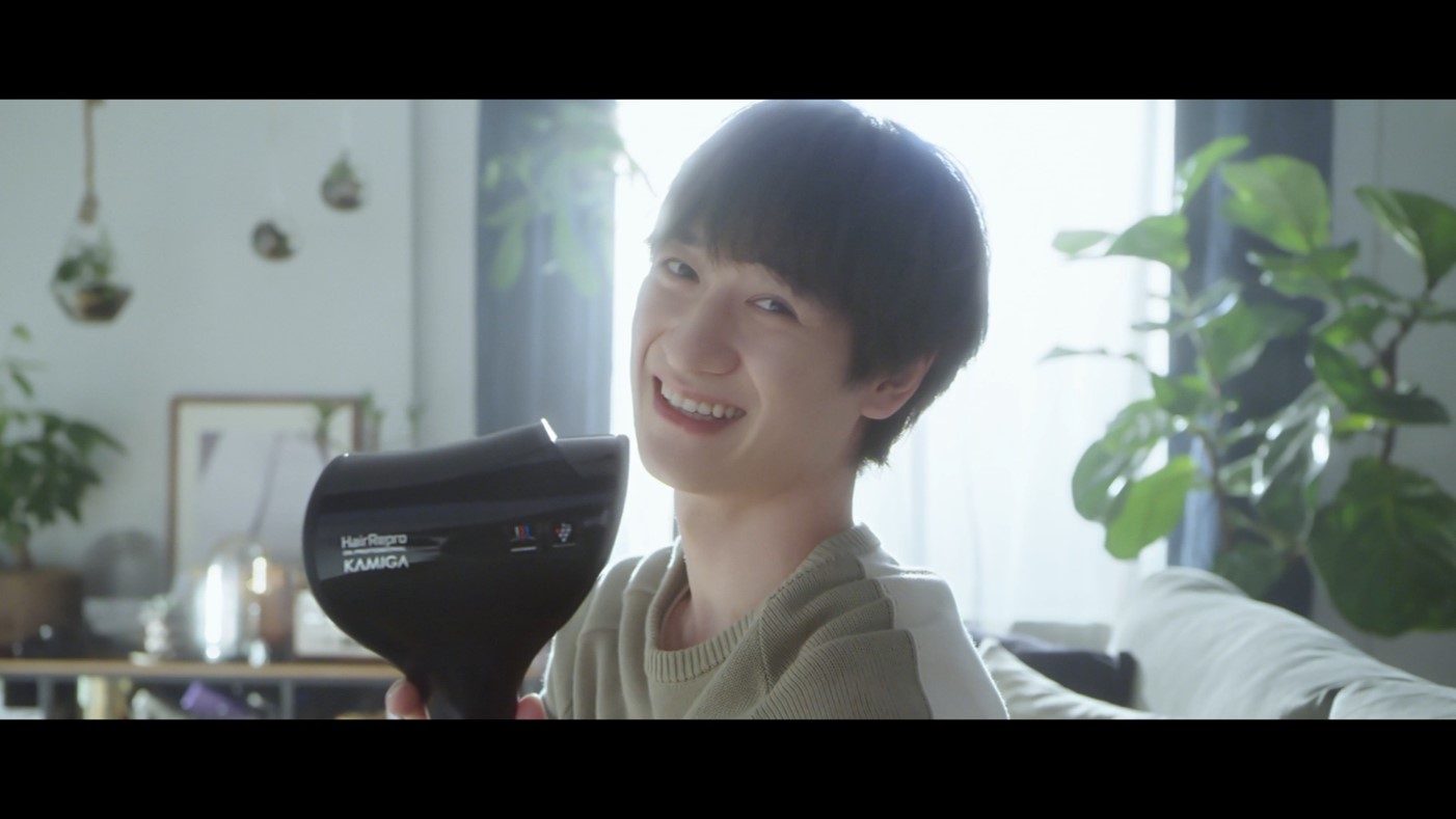 新TV-CM『うるつや髪でいってらっしゃい』篇より