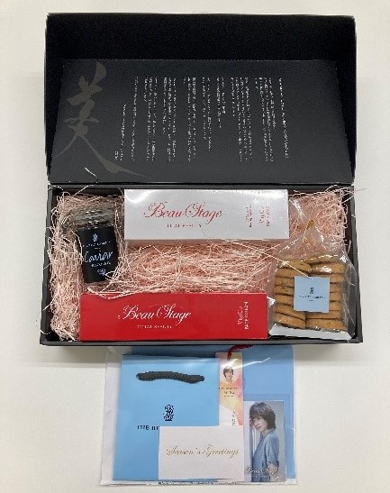 BLINDMAKE® 洋菓子&化粧品セット  チャリティーBOX